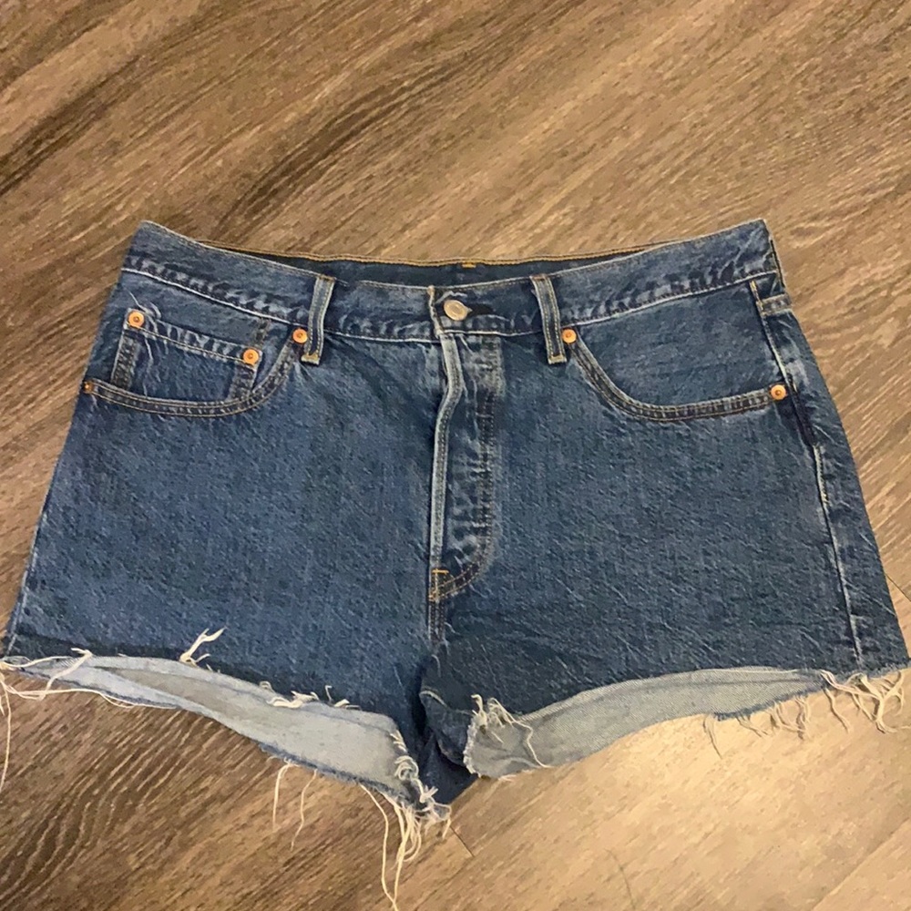 Levi’s denim cutoff shorts!